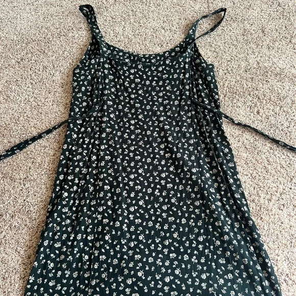 Brandy Melville Dress - Picture 4 of 4